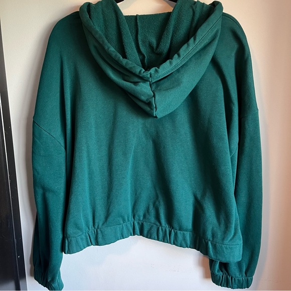 Old Navy cropped zip hoodie - Picture 3 of 5